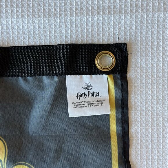 Harry Potter Set 2 Hogwarts House Hufflepuff Flags Banners Wizarding World - Picture 5 of 8